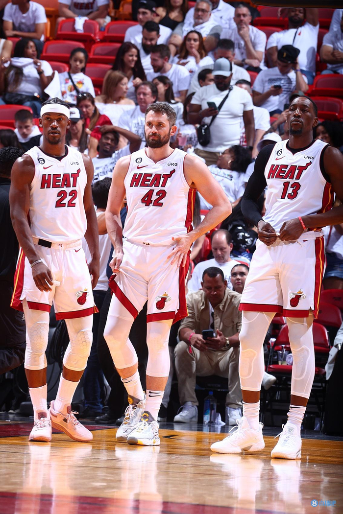 关于亚冠赛程吃紧；波特兰开拓者冲刺阶段状态回暖；态度坚定；球队文化再被提及的信息